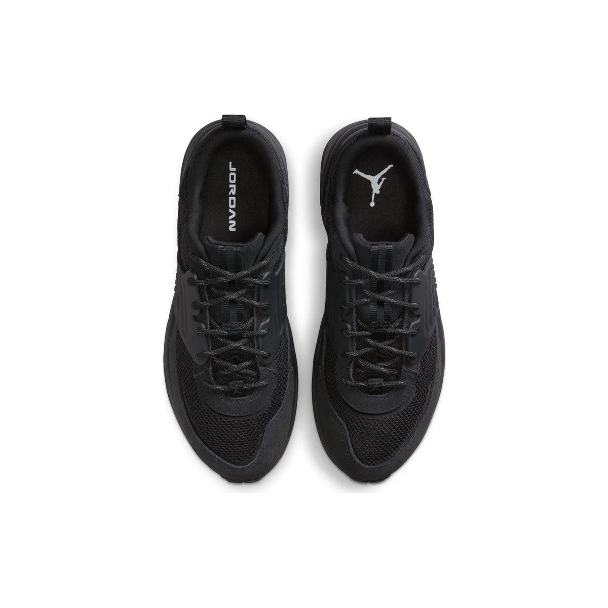 Trunner O/S 'Triple Black' (2025)